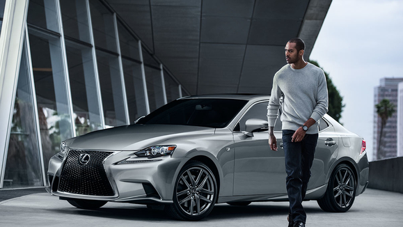 Lexus-IS-fsport-exterior-atomic-silver-static-gallery-overlay-1204x677-LEX-ISG-M.jpg