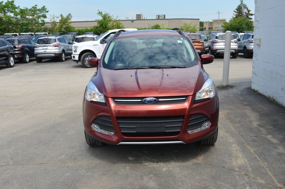 2015_Ford_Escape_550460624.JPG