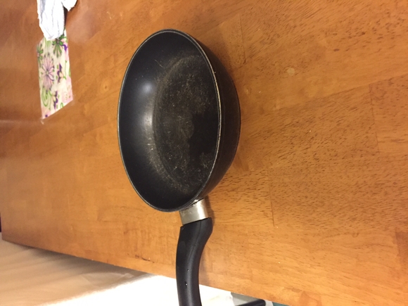 9--small non-stick pan--5$  小的不粘锅.JPG