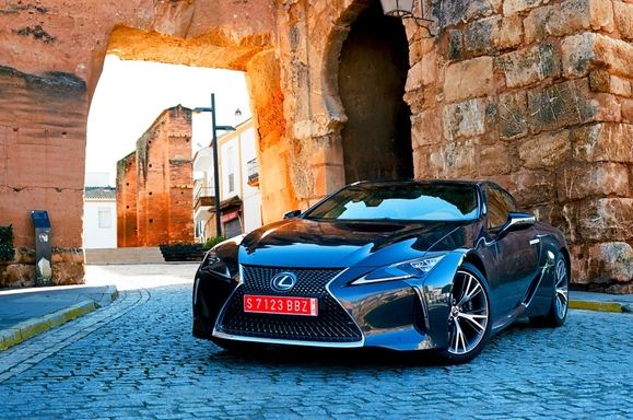 Lexus_LC500_1.jpg