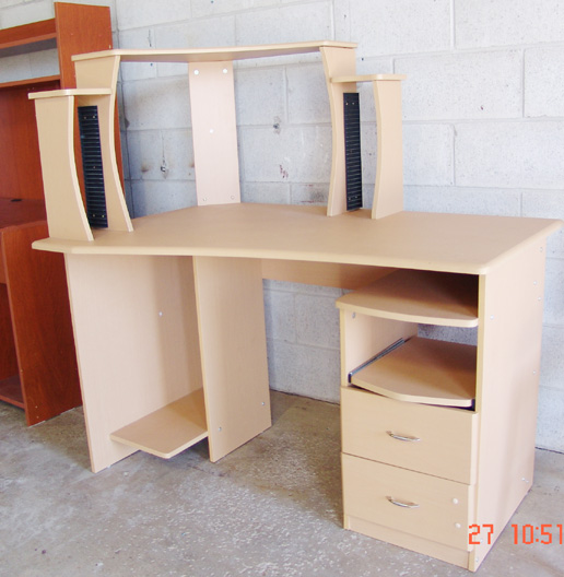 hutch-desk001.jpg